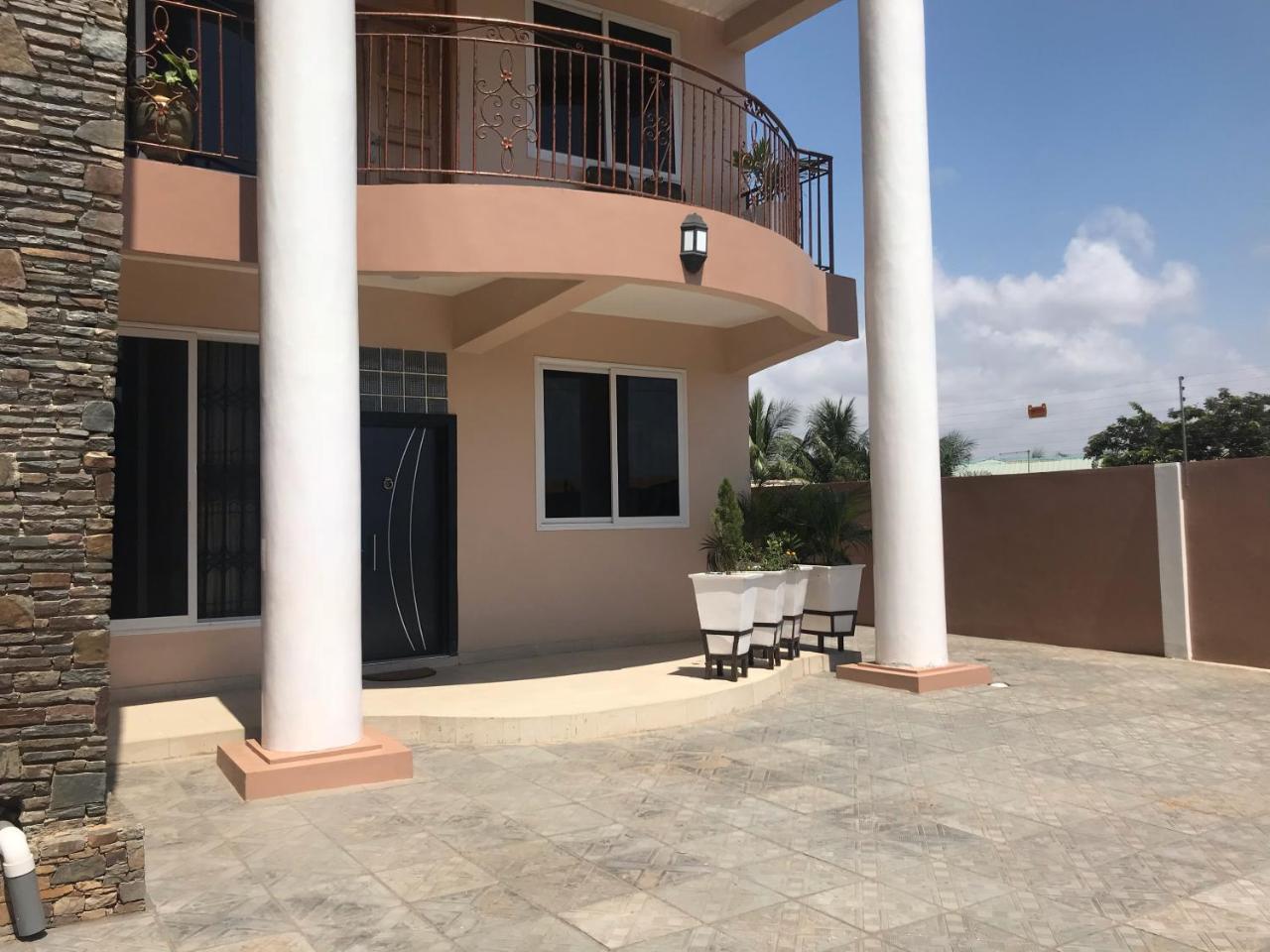 Henlesby Apartment Accra Exterior photo